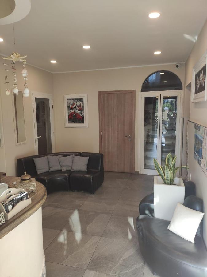 אלבניה Albergo Torino מראה חיצוני תמונה